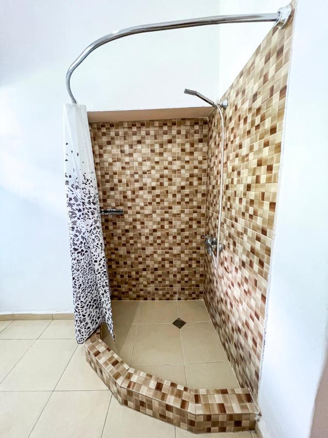 Guest House Svan-Ski Mestia Ngoại thất bức ảnh