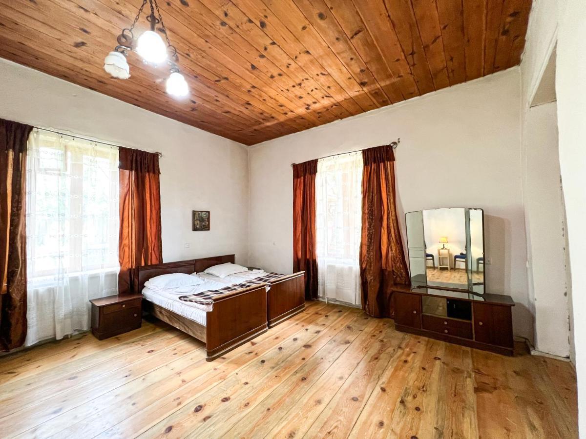 Guest House Svan-Ski Mestia Ngoại thất bức ảnh