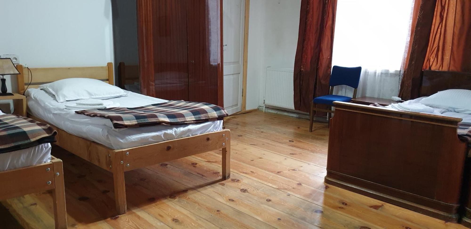 Guest House Svan-Ski Mestia Ngoại thất bức ảnh