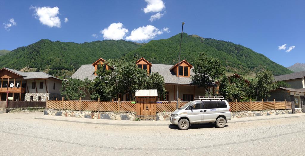 Guest House Svan-Ski Mestia Ngoại thất bức ảnh