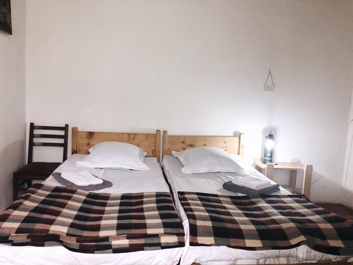 Guest House Svan-Ski Mestia Ngoại thất bức ảnh