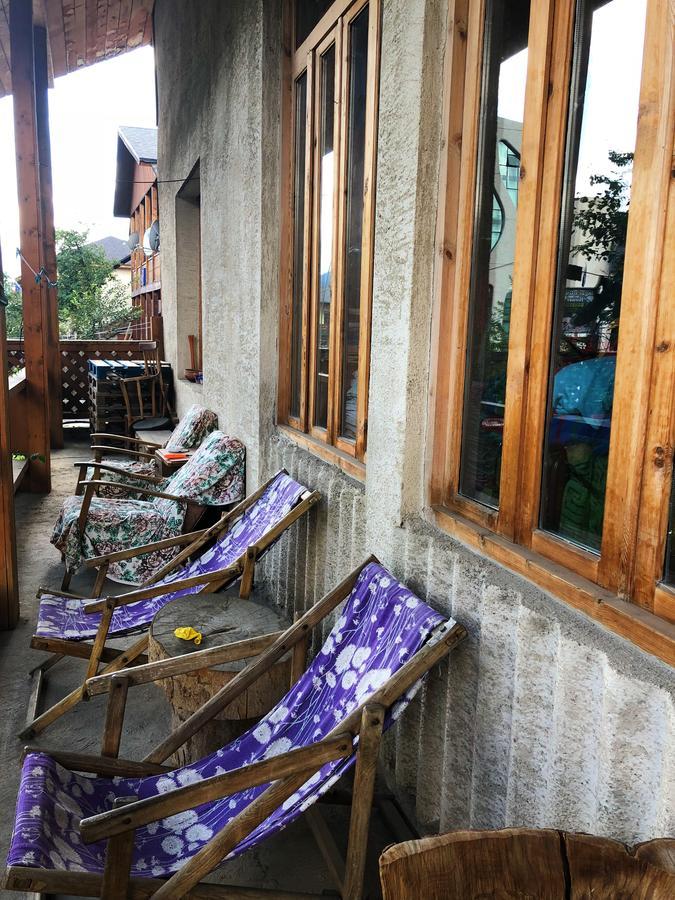 Guest House Svan-Ski Mestia Ngoại thất bức ảnh